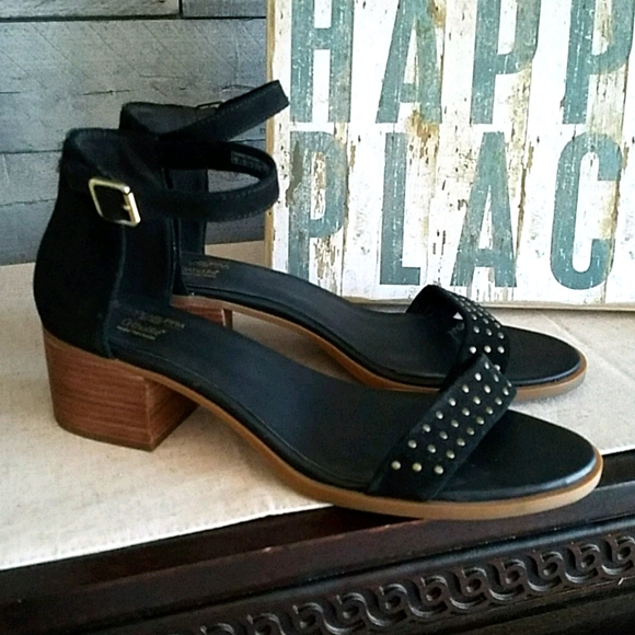 Koolaburra Shoes - UGG KOOLABURRA ORTHOLITE BLACK SANDALS